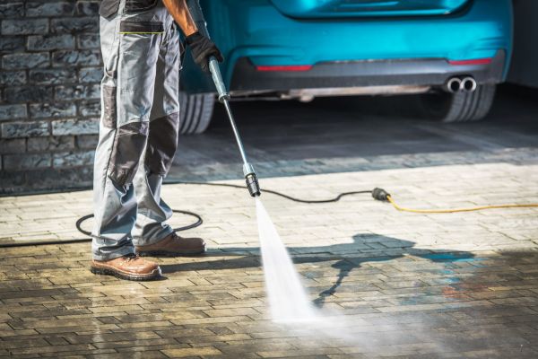 Driveway Pressure Washing in Springfield