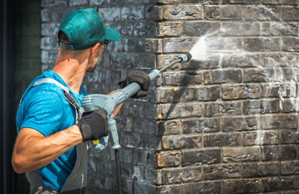 Brick Wall Cleaning in Springfield