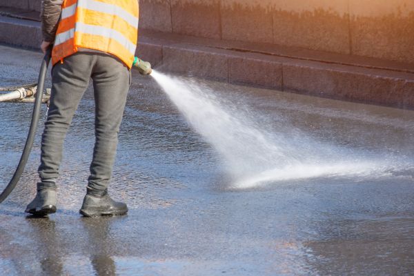 Asphalt Pressure Washing in Springfield