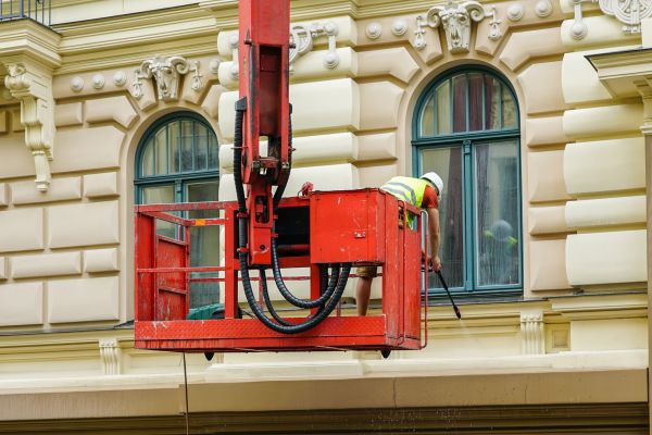 Building Power Washing in Springfield