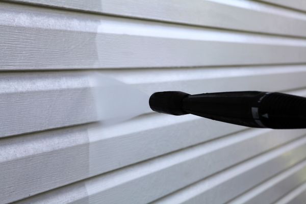 Condo Siding Power Washing in Springfield
